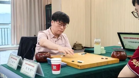 总经理：谁是场上的速度王福克斯去年票选第一，今年却跌至17